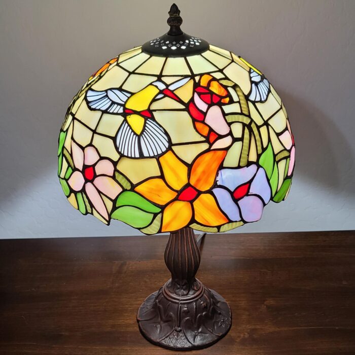 18" Tiffany Style Floral Table Lamp - Image 5