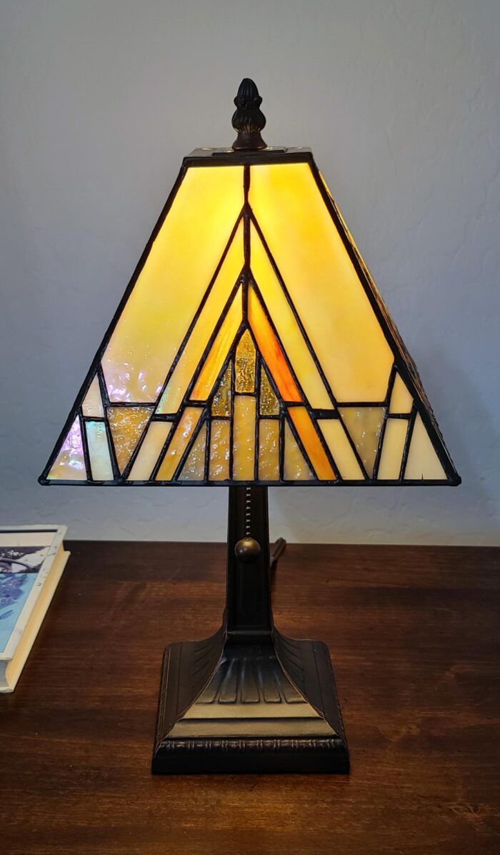 15" Tiffany Yellow and Amber Mission Style Table Lamp - Image 2