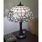 23" Stained Glass Two Light Flowery Vintage Accent Table Lamp - Image 3